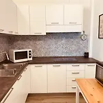 Appartamento Cima - Vista Mare, 3 Camere, Wifi, Family Apartment