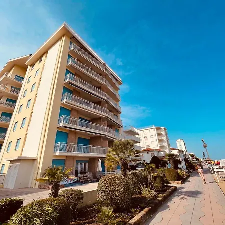 Cima - Vista Mare, 3 Camere, Wifi, Family Apartment Lido di Jesolo